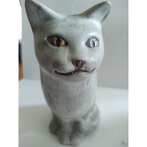 Collectible Anderson Studio Design Cat Figurine: Handcrafted for Cat Lovers - Picture 10 of 11